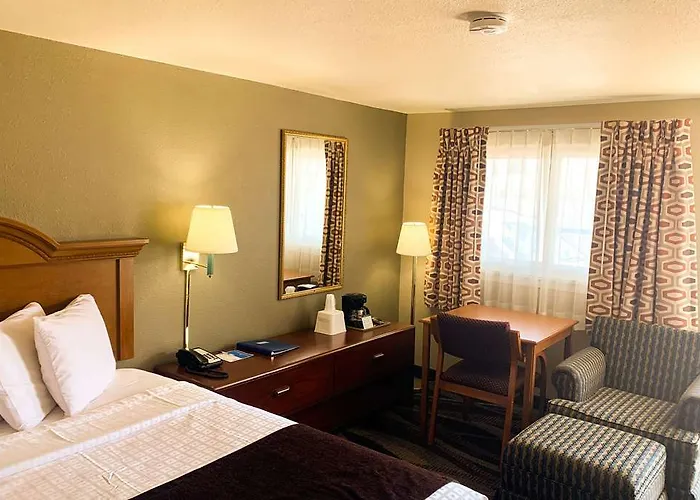 Hotel Roadside 2*